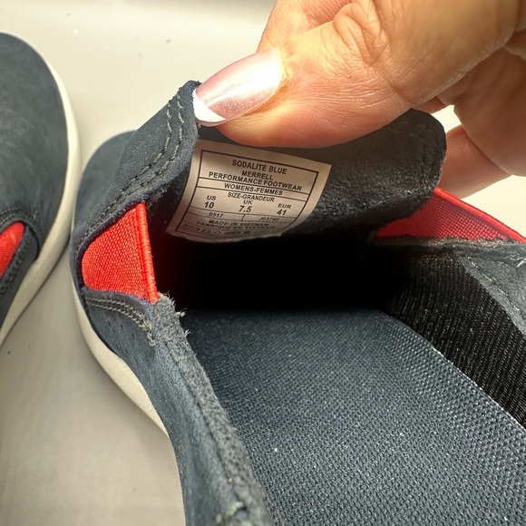 Merrell Men's Dark Blue and Red Loafers - Picture 6 of 9